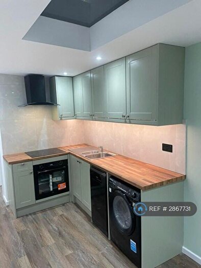 1 Bedroom Flat To Rent In Daisy Close, Croydon, CR0