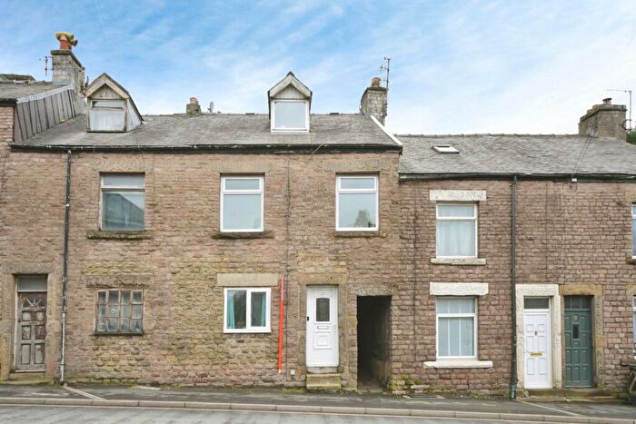3 Bedroom End Of Terrace House For Sale In Fairfield Road, Buxton, Derbyshire, SK17