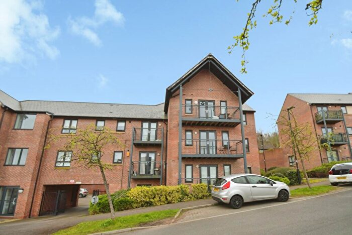 2 Bedroom Flat For Sale In Honeysuckle Road, Sheffield, South Yorkshire, S5