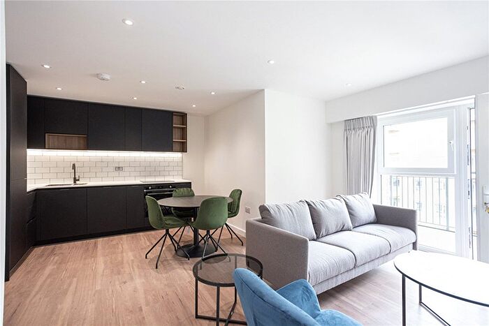 2 Bedroom Flat To Rent In Commander Avenue, London, NW9
