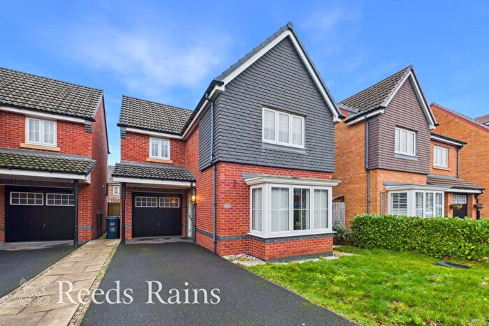 3 Bedroom Detached House For Sale In Radcliffe Drive, Farington Moss, Leyland, Lancashire, PR26