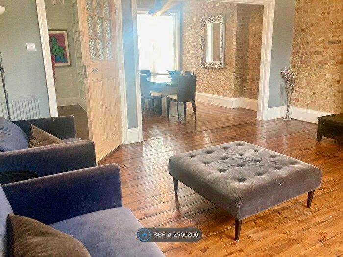 2 Bedroom Maisonette To Rent In Wimbledon, Wimbledon, SW19