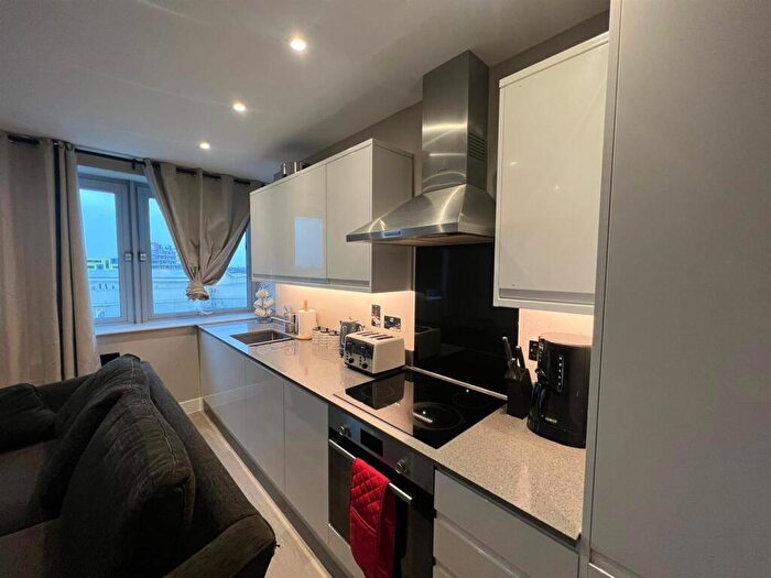 2 Bedroom Flat For Sale In Southchurch Road, Southend-On-Sea, SS1
