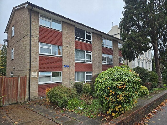 2 Bedroom Flat To Rent In Station Road, Redhill, Surrey, RH1