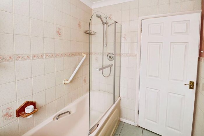 2 Bedroom Bungalow For Sale In Samsons Road, Brightlingsea, CO7