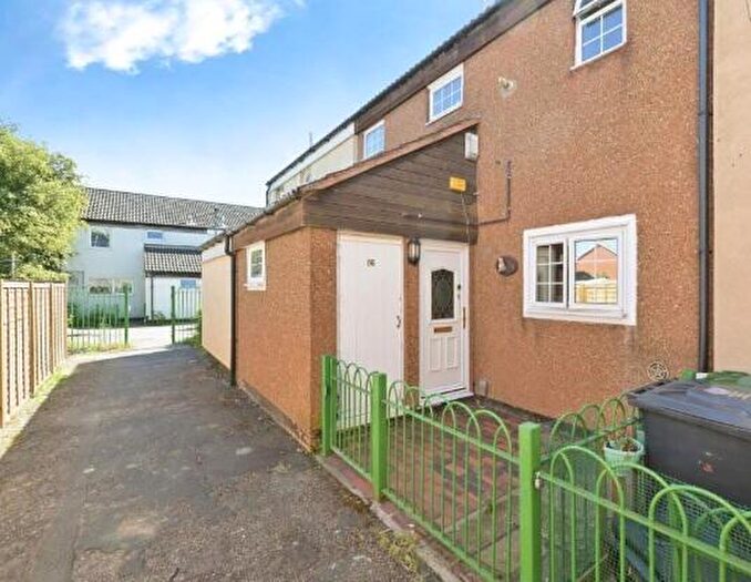 3 Bedroom Semi Detached House To Rent In Crabtree, Peterborough, PE4