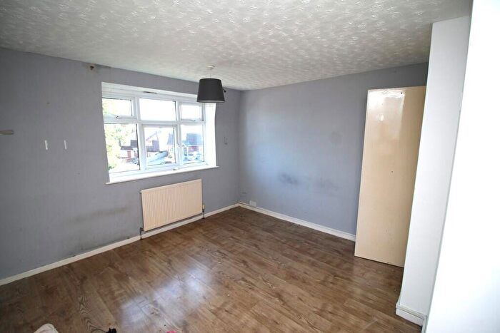3 Bedroom Semi-Detached House For Sale In Scholfield Road, Keresley End, Coventry, Warwickshire, CV7