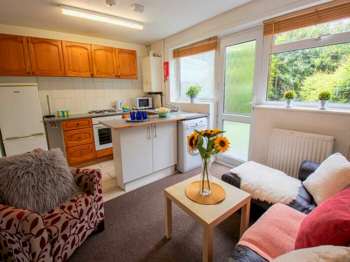 4 Bedroom House To Rent In Bramshaw Road, Canterbury, Kent, CT2