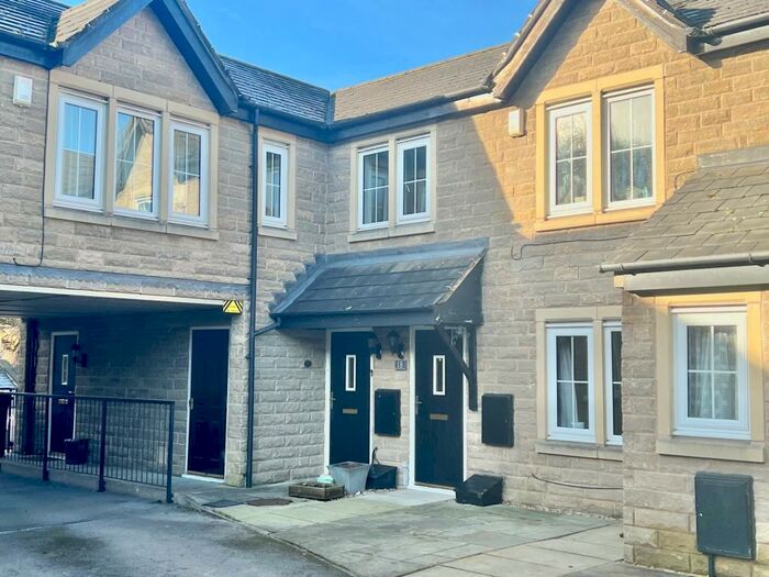 2 Bedroom Apartment To Rent In Brookwater Close, Halifax, HX3