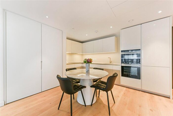 2 Bedroom Apartment To Rent In Electric Boulevard, London, SW11