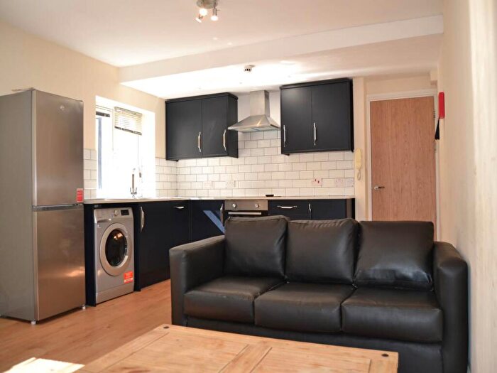 1 Bedroom Flat To Rent In Colum Road, Cathays, Cardiff, CF10