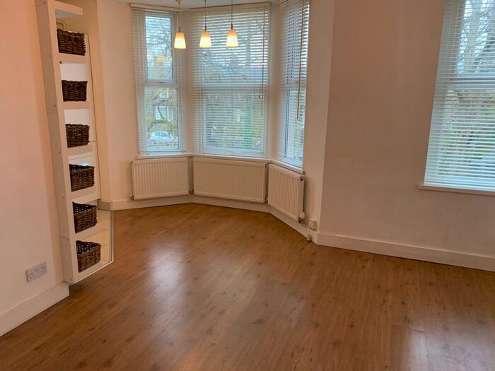 1 Bedroom Apartment To Rent In Brook Road, Whitchurch, Cardiff, CF14