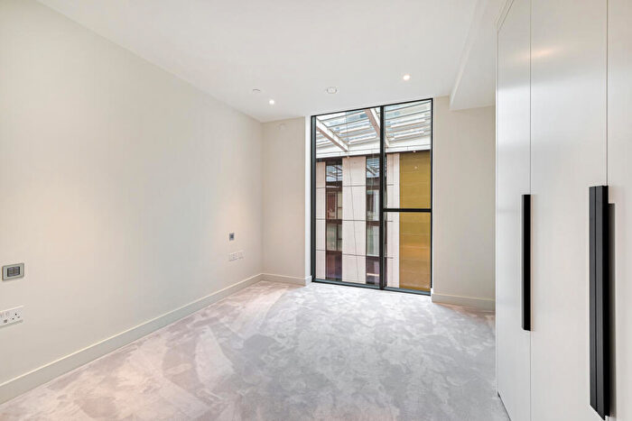4 Bedroom Flat To Rent In Power House Chelsea Waterfront, Lots Road, SW10