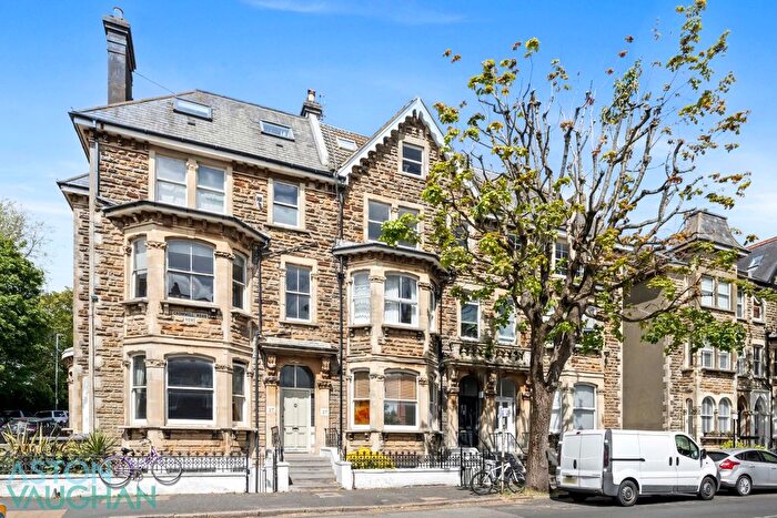 2 Bedroom Flat To Rent In Cromwell Road, Hove, BN3