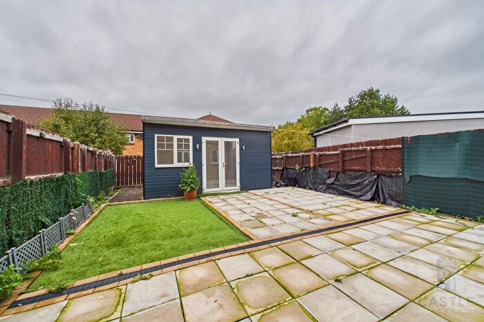 4 Bedroom Semi-detached House To Rent In Hoskins Way, Middlesbrough, TS3