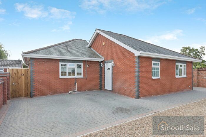 3 Bedroom Bungalow For Sale In Third Bungalow A London Road, Sevenoaks, TN15