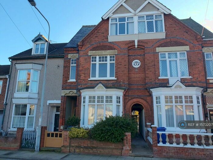 3 Bedroom Maisonette To Rent In Mill Road, Cleethorpes, DN35