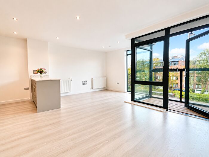 2 Bedroom Flat For Sale In Colman Parade, Enfield Town, EN1