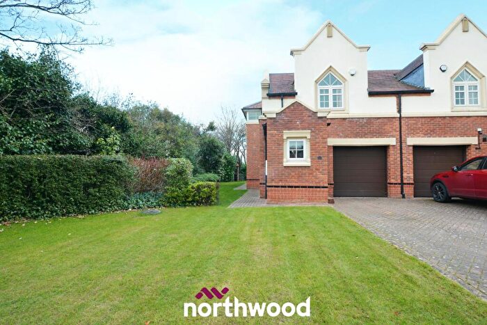 2 Bedroom Mews For Sale In Milestone Court, Bessacarr, Doncaster, DN4