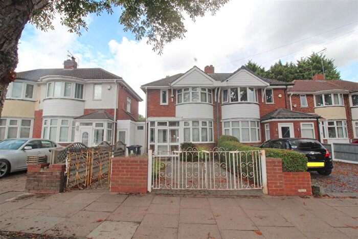 2 Bedroom Semi Detached House For Sale In Gilbertstone Avenue, Birmingham, B26