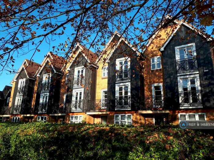 4 Bedroom Terraced House To Rent In Mulready Walk, Hemel Hempstead, HP3