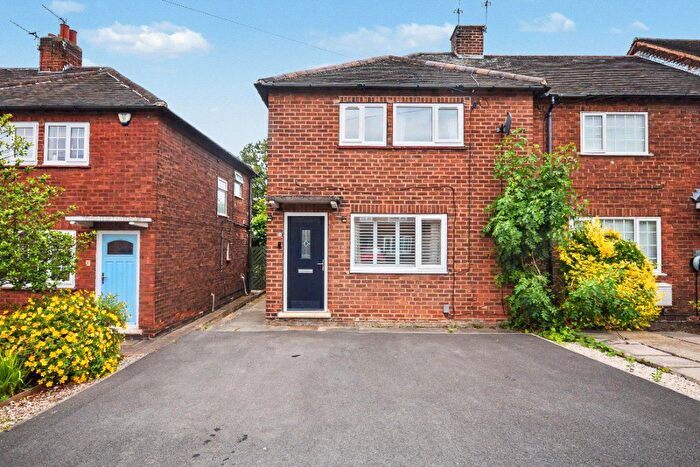 3 Bedroom End Terrace House For Sale In Barnes Avenue, Wakefield, West Yorkshire, WF1