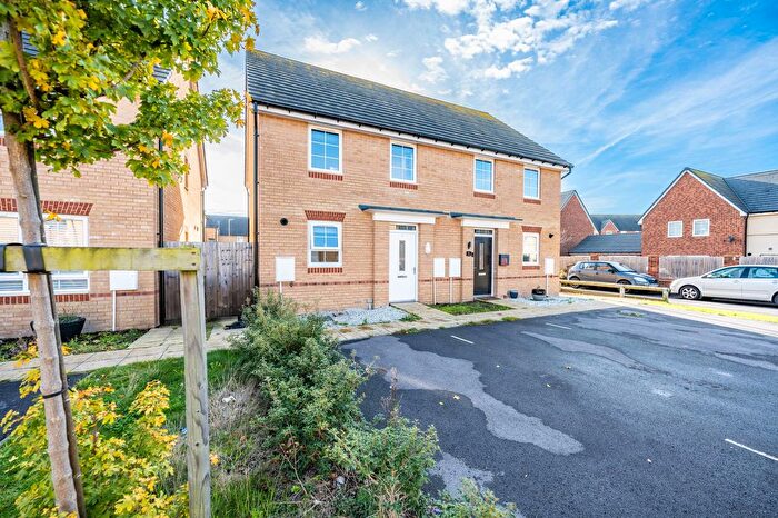 2 Bedroom Semi Detached House For Sale In Rosier Close, Bursledon, Southampton, SO31