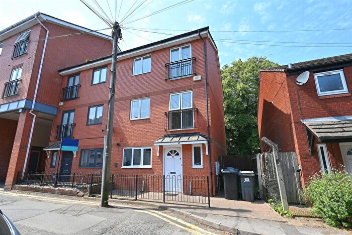 4 Bedroom Town House For Sale In North Road, Harborne, Birmingham, B17