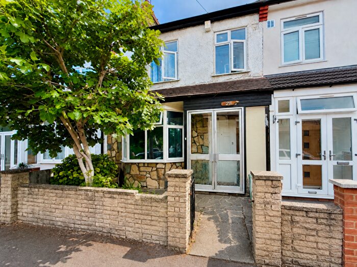 3 Bedroom Terraced House For Sale In Johnstone Road, London, E6