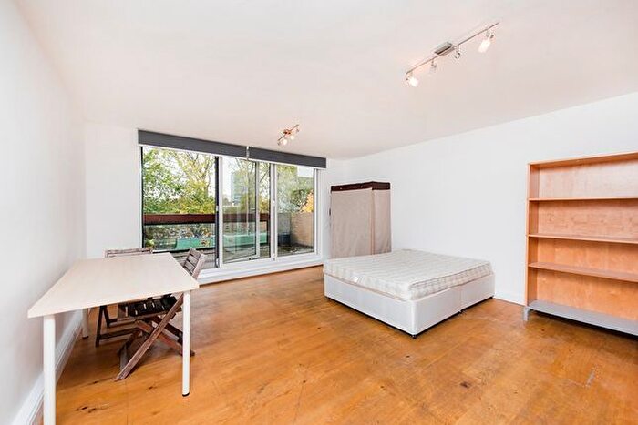 4 Bedroom Flat To Rent In Barnwood Close, London, W9