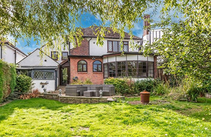 3 Bedroom Detached House For Sale In Bradway Road, Sheffield, S17