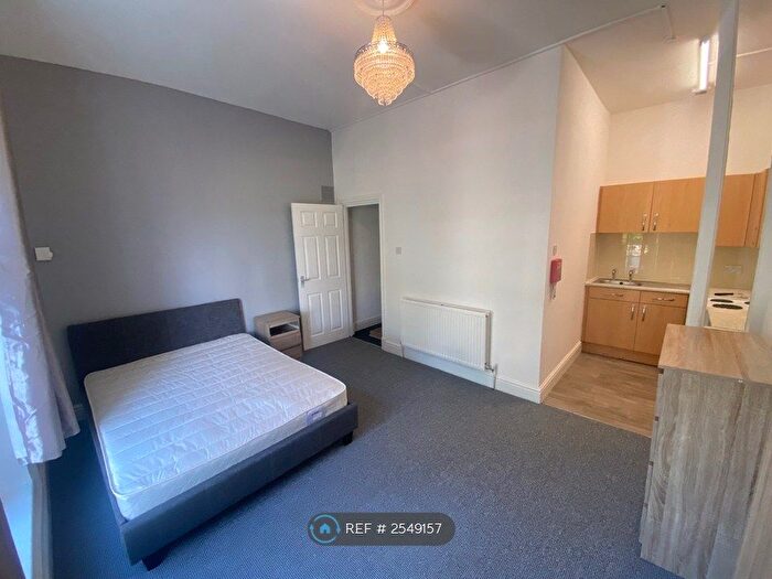 1 Bedroom Flat To Rent In Spa Villas, Gloucester, GL1