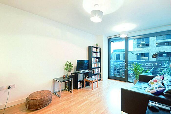 1 Bedroom Flat To Rent In Amelia Street, Elephant And Castle, London, SE17