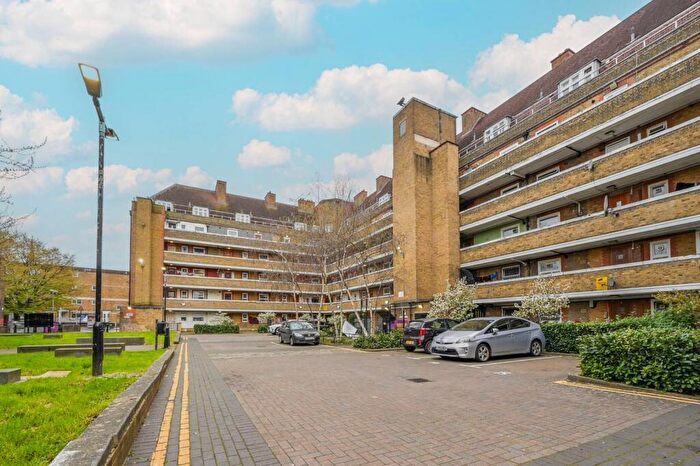 1 Bedroom Flat For Sale In Sutton Street, Shadwell, London, E1