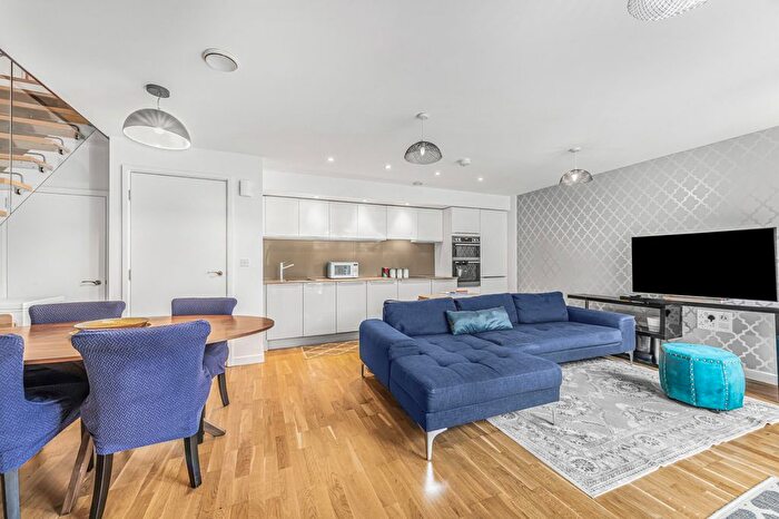 3 Bedroom Property To Rent In Baltic Avenue, Brentford, TW8