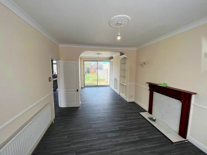 3 Bedroom Semi-Detached House To Rent In Westmoor Road, Enfield, EN3