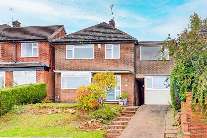 4 Bedroom Detached House For Sale In Whitby Crescent, Woodthorpe, Nottinghamshire, NG5