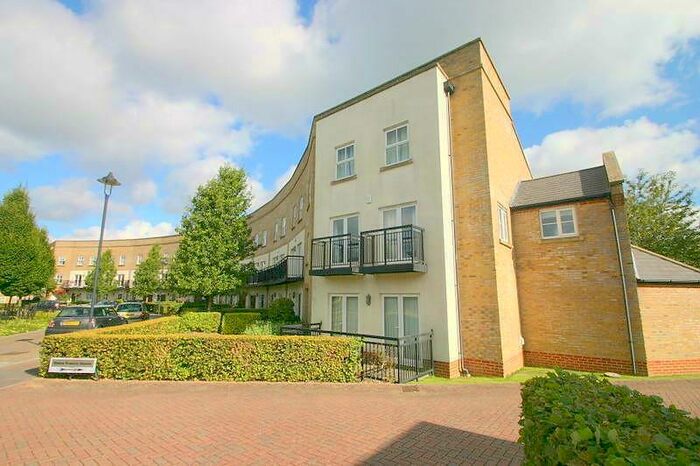 4 Bedroom Town House To Rent In Bedroom Semi Detached Town House In Caterham On The Hill, CR3