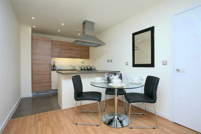 2 Bedroom Apartment To Rent In Broomfield Street, E14