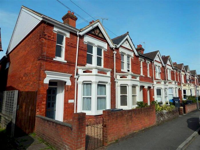 2 Bedroom Flat To Rent In Belle Vue Road, Salisbury, Wiltshire, SP1
