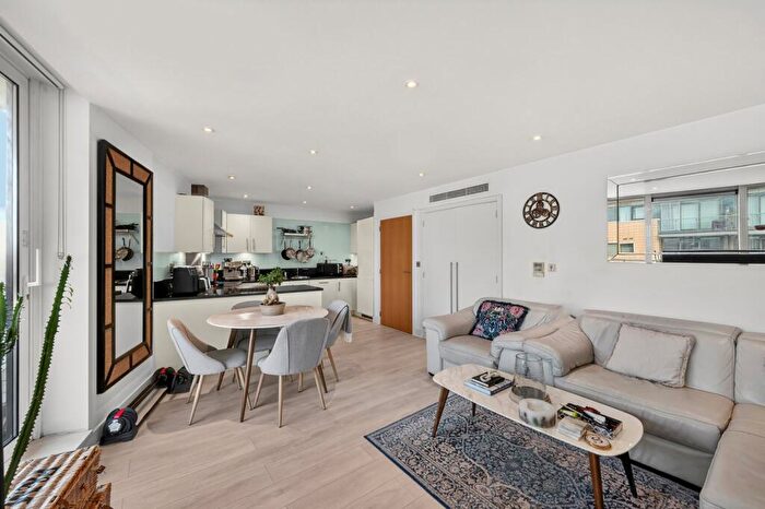 2 Bedroom Flat For Sale In The Galley, Basin Approach, E16