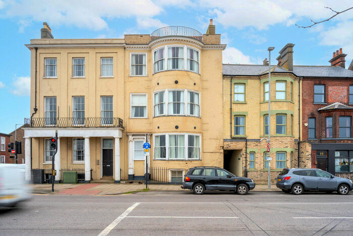 2 Bedroom Apartment To Rent In South Quay, Great Yarmouth, NR30