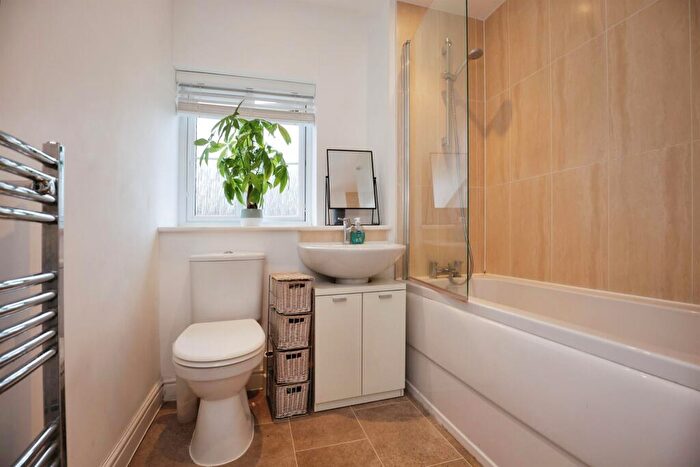 4 Bedroom Detached House For Sale In Brimstone End, Leamington Spa, CV31