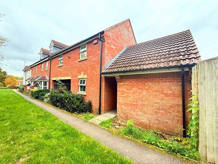 2 Bedroom Coach House For Sale In Pascal Drive, Milton Keynes, MK5