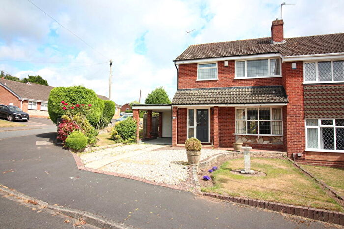 3 Bedroom Semi-Detached House For Sale In Wordsley, Friars Close, DY8