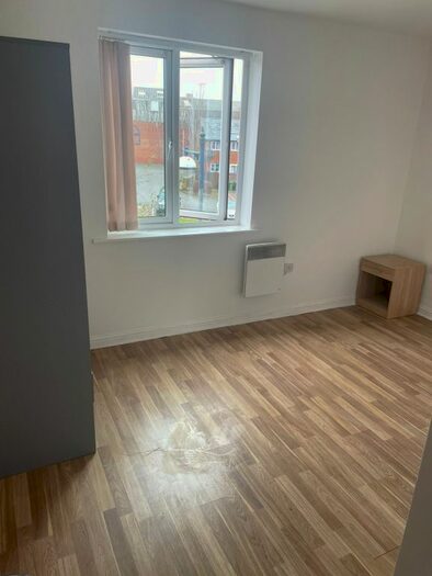 2 Bedroom Flat To Rent In Boatman's Walk, Ashton- Under Lyne, OL7