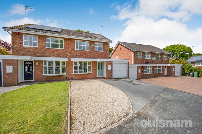 3 Bedroom Semi-Detached House For Sale In Edgmond Close Winyates West, Redditch, Worcestershire, B98