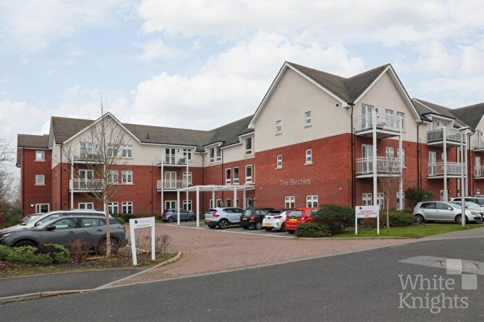 2 Bedroom Flat For Sale In The Birches, Englefield Place, Earley, Reading, Berkshire, RG6