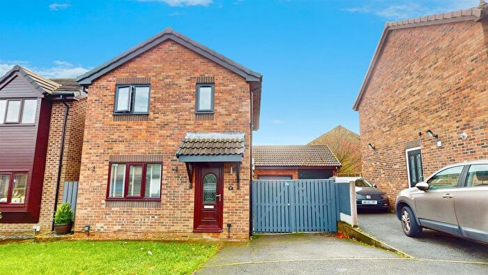 3 Bedroom Detached House For Sale In Cambrian Bar, Low Moor, Bradford, BD12
