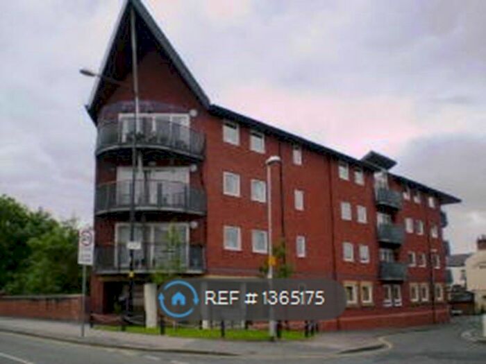 2 Bedroom Flat To Rent In Didsbury Village, Manchester, M20